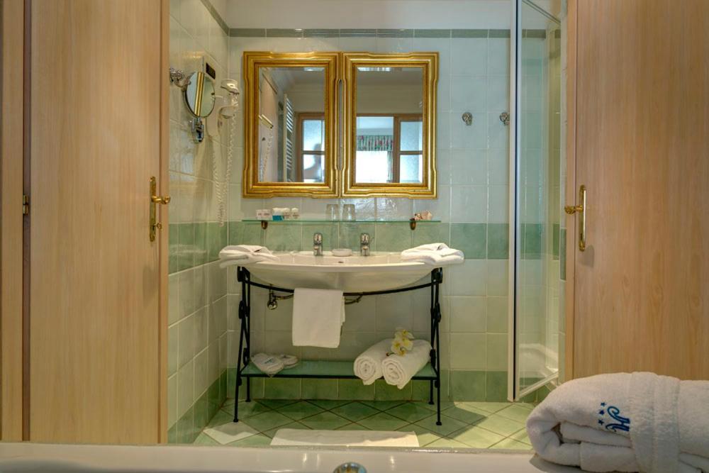 Hotel Miramar أوباتيا المظهر الخارجي الصورة
